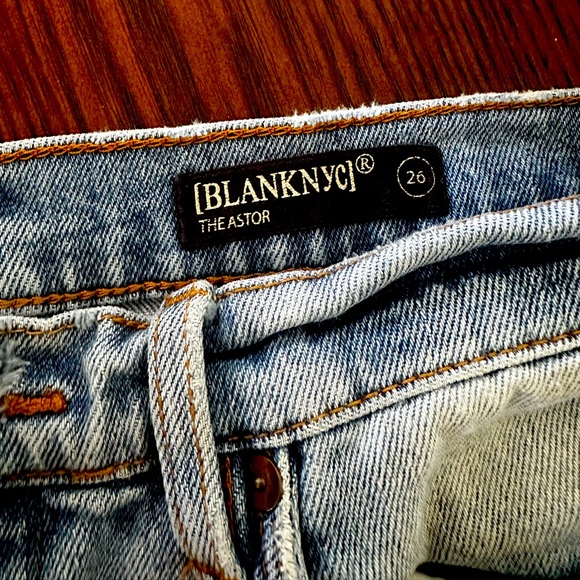 BLANK  NYC “The Astor” denim cut-off shorts SIZE 26 - Picture 3 of 3